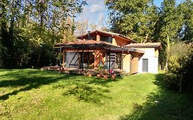 Maison de 3 chambres avec jardin clos et wifi a Saint Selve